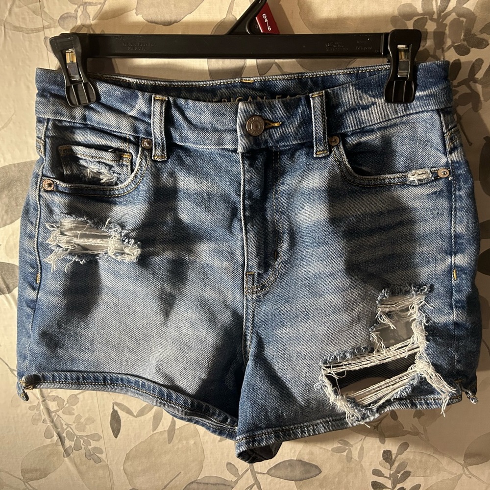 American Eagle Stretch Curvy Mom Shorts size 4